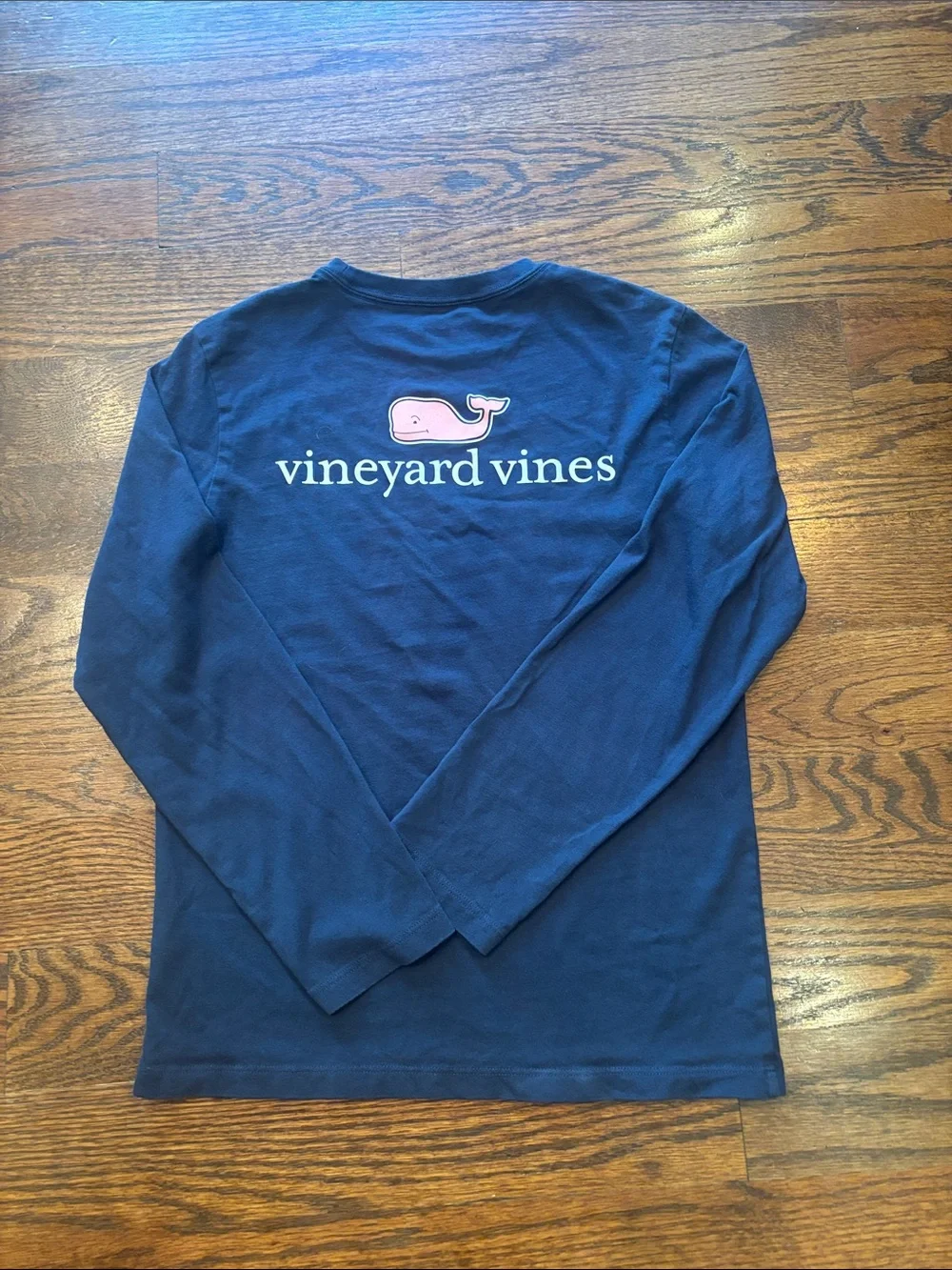 Vineyard Vines long sleeve tee- small